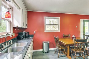 1 Mi to Pisgah Natl Forest: Wooded Haven w/ Deck