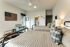 Deck & Mountain Views: 'black Chalet' in Glenville