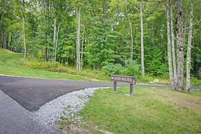 Deck & Mountain Views: 'black Chalet' in Glenville