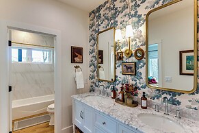 Deck & Mountain Views: 'black Chalet' in Glenville