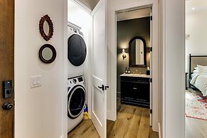 Deck & Mountain Views: 'black Chalet' in Glenville