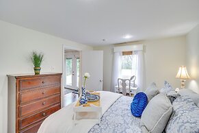 Hike, Sip & Explore: Charming Waterford Cottage!