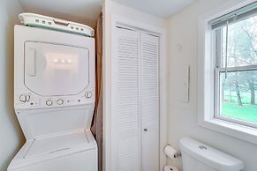 Hike, Sip & Explore: Charming Waterford Cottage!