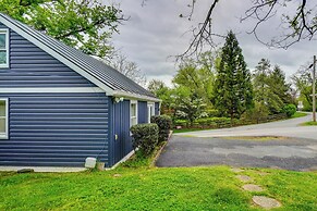 Hike, Sip & Explore: Charming Waterford Cottage!