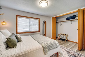 9 Mi to The Gorge: Updated Retreat w/ Yard!