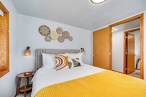 9 Mi to The Gorge: Updated Retreat w/ Yard!