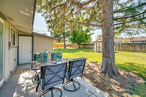 9 Mi to The Gorge: Updated Retreat w/ Yard!