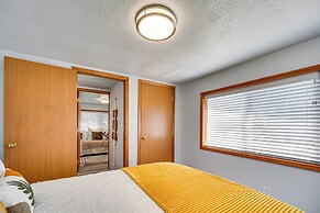 9 Mi to The Gorge: Updated Retreat w/ Yard!