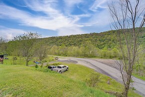15 Mi to Raystown Lake: Riddlesburg Getaway!