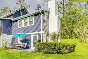 < 1 Mi to Wineries: Quaint & Cozy Waterford Studio