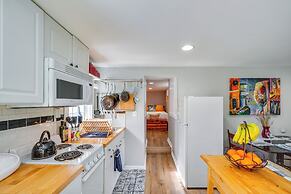 < 1 Mi to Wineries: Quaint & Cozy Waterford Studio