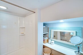 < 1 Mi to Wineries: Quaint & Cozy Waterford Studio