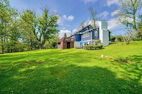 < 1 Mi to Wineries: Quaint & Cozy Waterford Studio