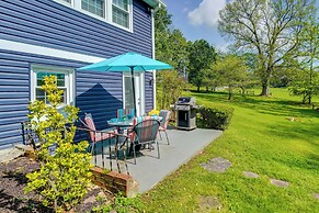 < 1 Mi to Wineries: Quaint & Cozy Waterford Studio