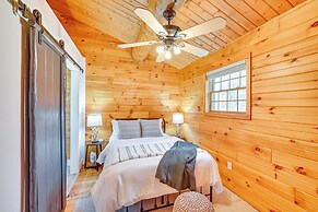 4 Mi to Dtwn: Spacious Family Cabin in Jonesville!