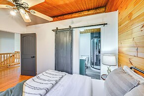4 Mi to Dtwn: Spacious Family Cabin in Jonesville!