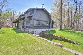 4 Mi to Dtwn: Spacious Family Cabin in Jonesville!