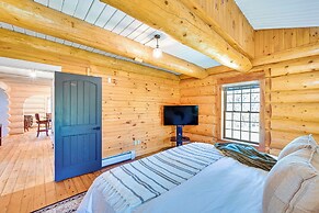 4 Mi to Dtwn: Spacious Family Cabin in Jonesville!
