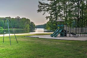 3 Mi to Winery: Jasper Mountain Chalet w/ Hot Tub!