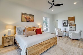 3 Mi to Winery: Jasper Mountain Chalet w/ Hot Tub!