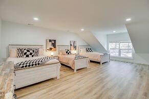 3 Mi to Winery: Jasper Mountain Chalet w/ Hot Tub!