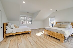 3 Mi to Winery: Jasper Mountain Chalet w/ Hot Tub!