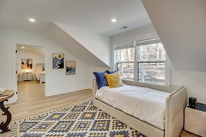 3 Mi to Winery: Jasper Mountain Chalet w/ Hot Tub!