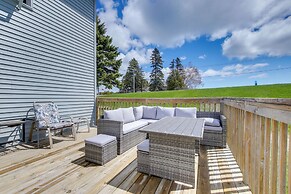 Algoma Retreat: Near Beach, Game Room, Yard