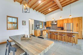 Luxe Mtn-view Escape 5 Mi to Dtwn Priest River!