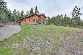 Luxe Mtn-view Escape 5 Mi to Dtwn Priest River!