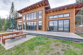 Luxe Mtn-view Escape 5 Mi to Dtwn Priest River!