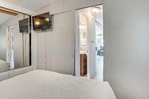 Davenport Couple's Retreat w/ Resort Perks!