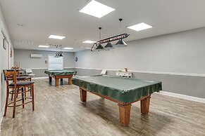 Davenport Couple's Retreat w/ Resort Perks!