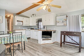 Davenport Couple's Retreat w/ Resort Perks!