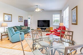 6 Mi to Fort Myers Beach: Lakefront Home w/ Pool