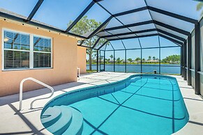 6 Mi to Fort Myers Beach: Lakefront Home w/ Pool