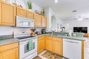 6 Mi to Fort Myers Beach: Lakefront Home w/ Pool