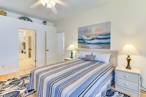 6 Mi to Fort Myers Beach: Lakefront Home w/ Pool