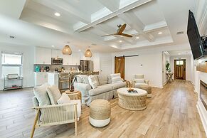 Walk to Beach: Family Retreat in Panama City!