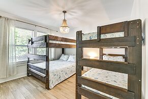 Walk to Beach: Family Retreat in Panama City!