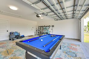 Walk to Beach: Family Retreat in Panama City!