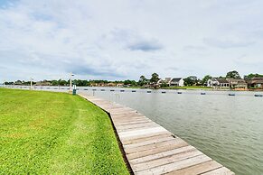 Paddleboards, Life Vests: Lake Conroe Getaway!