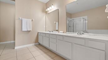 Upstay Spacious 3BR Home w Patio Vista Cay Resort