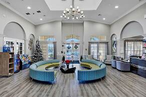 Upstay Spacious 3BR Home w Patio Vista Cay Resort