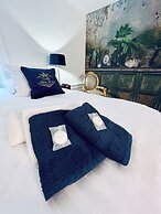 Les suites de Notre Dame Luxury Cottage