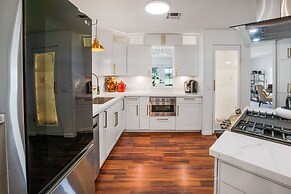 Calle Madrigal 30 Day Minimum 2 Bedroom Home