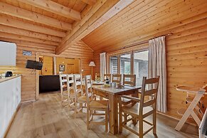 Cabin in Scotland With Stunning Mountain Views