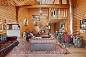 Cabin in Scotland With Stunning Mountain Views