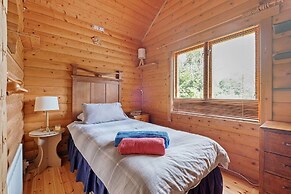 Cabin in Scotland With Stunning Mountain Views