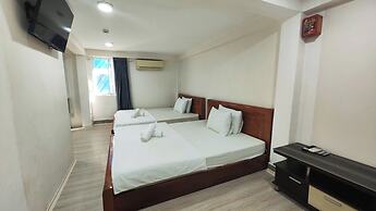 Crowne Cafe Hotel